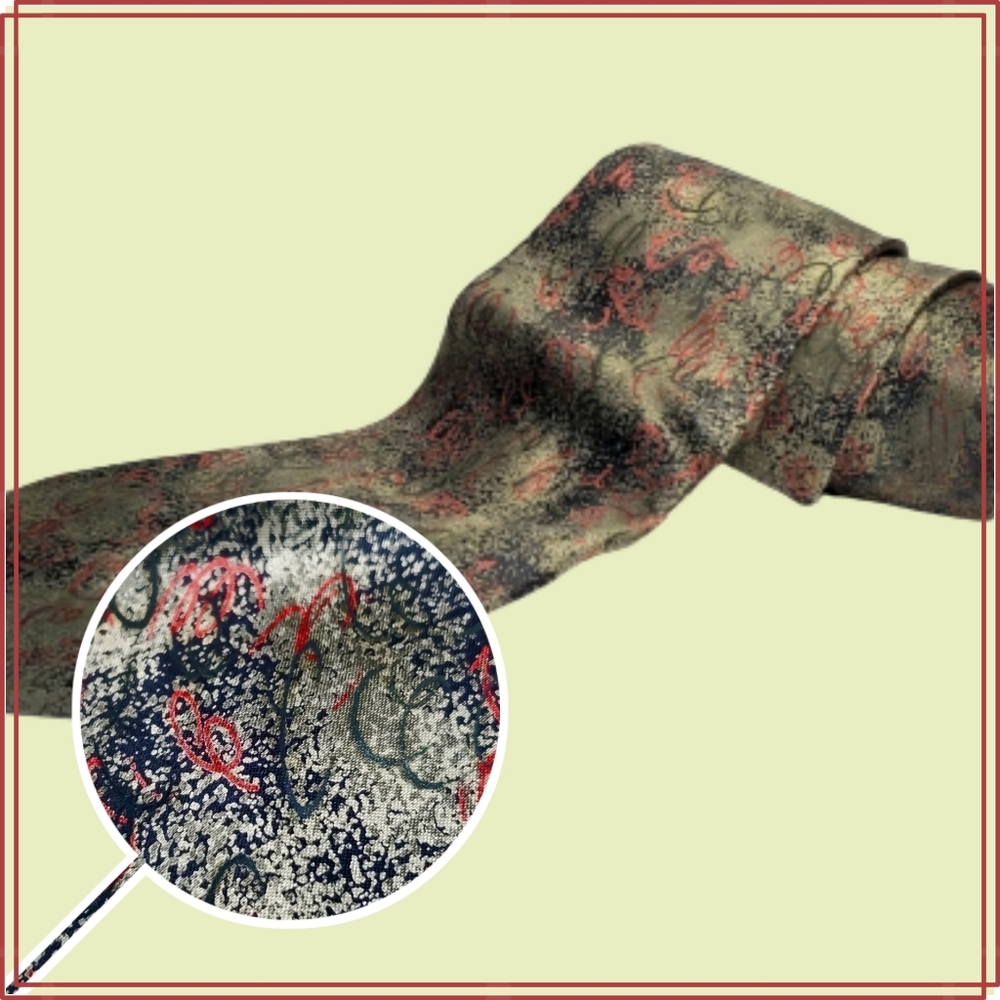 BELLA NOVA 100% SILK NECKTIE EUC